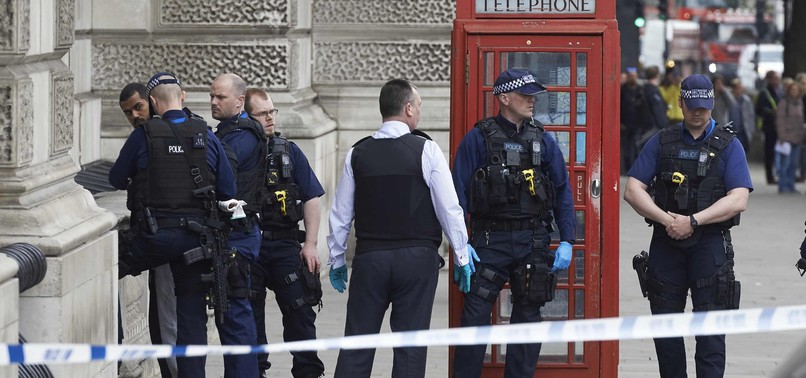 MAN WITH KNIVES ARRESTED NEAR BRITISH PARLIAMENT IN LONDON