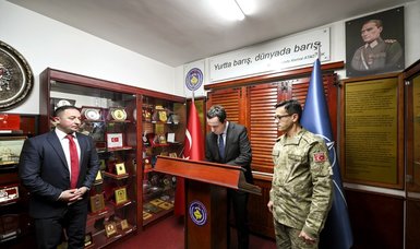 Kosovo prime minister pays condolence visit to Turkish soldiers for earthquake victims