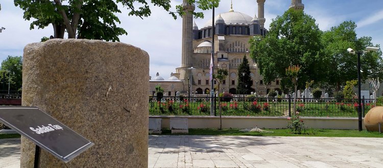 Osmanlı medeniyetinin hassasiyeti ’taşlarda’ gizli