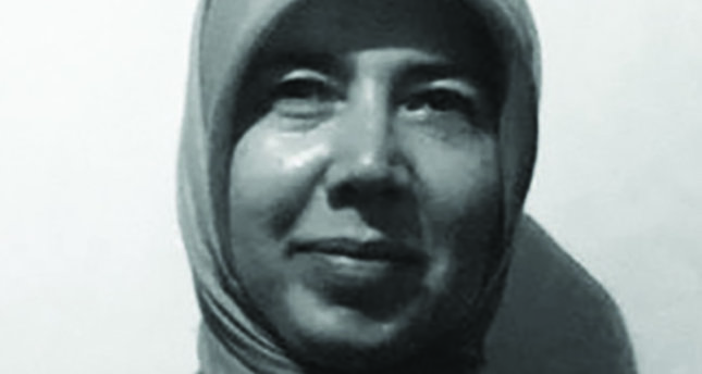 Çocuklarla koşan kadınlar