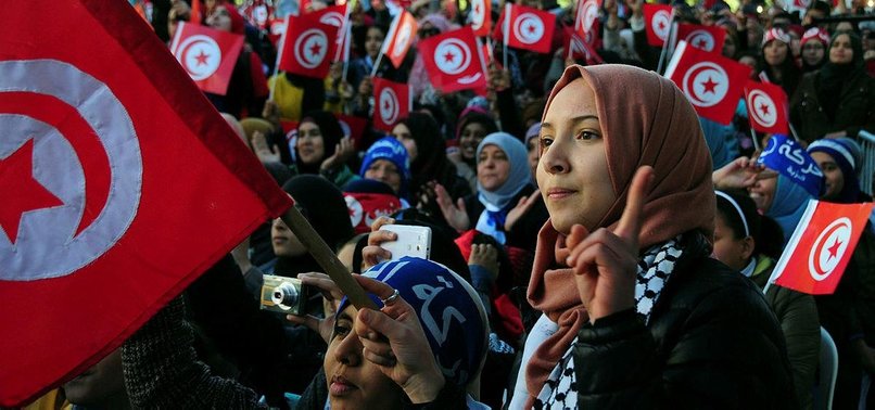 TUNISIANS DEMONSTRATE IN SOLIDARITY WITH PALESTINE