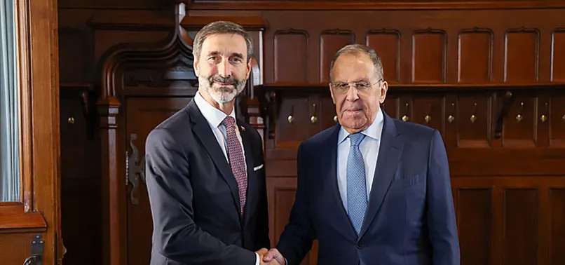 RUSSIAN, SLOVAK FOREIGN MINISTERS DISCUSS DEVELOPMENT OF POLITICAL DIALOGUE IN MOSCOW