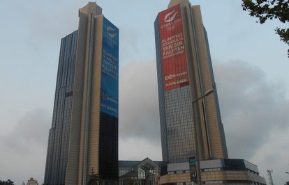 AkbankTheValuable500ilebirilkeimzaattı