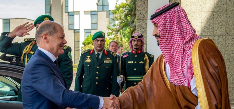 GERMANYS SCHOLZ MEETS SAUDIS CROWN PRINCE IN GULF TOUR
