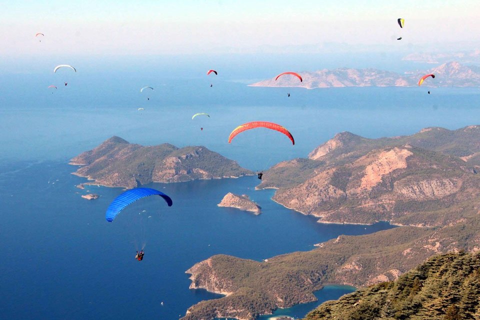 Türkiye’yi paraşütle temâşâ etmek