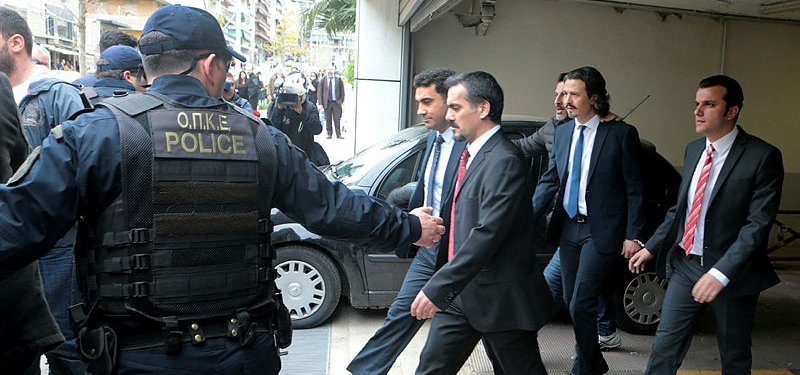 Greece refuses to extradite coup plotters to Turkey