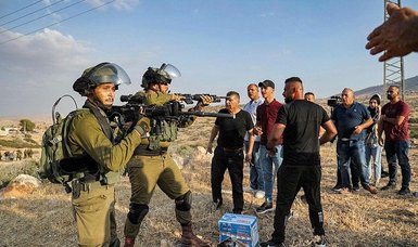 Palestinian youth injured, 2 others detained by Israeli troops in West Bank