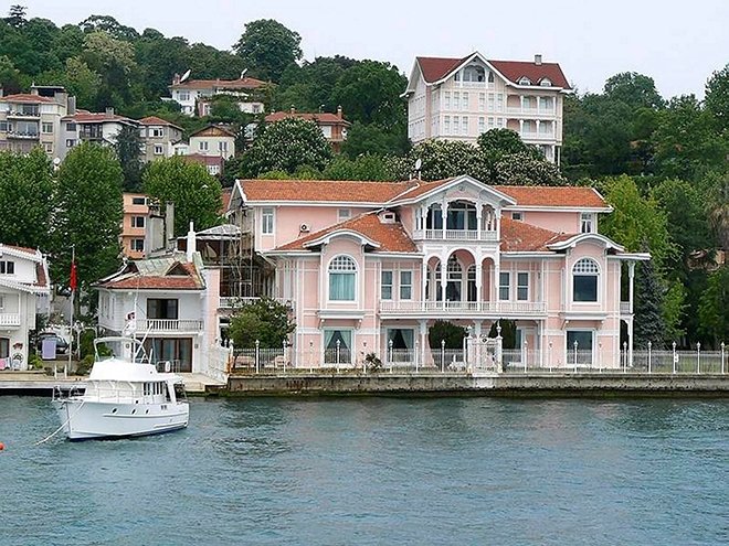 ŞEHZADE BURHANEDDİN EFENDİ YALISI