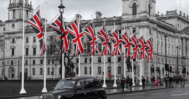 İngiltere kararını açıkladı: Asgari ücret yüzde 10’dan fazla artacak