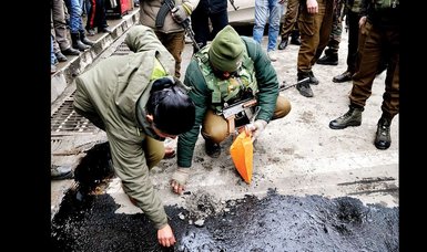 4 people injured in Kashmir grenade blast