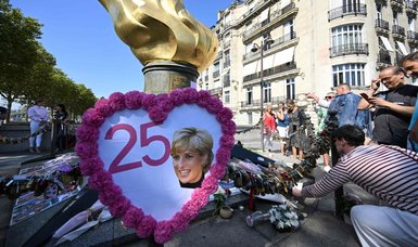 Tributes paid to princess Diana, 25 years after her death