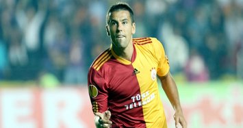 Ex-Galatasaray forward Baros to retire at end of season