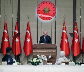 Erdoğan urges Muslim world to act in unity to halt Israel’s attack