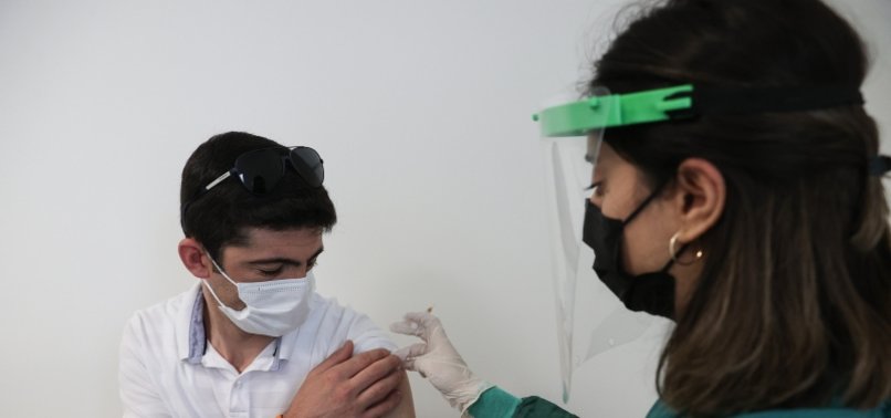 TURKEY VACCINATES NEARLY 1M CITIZENS IN A DAY