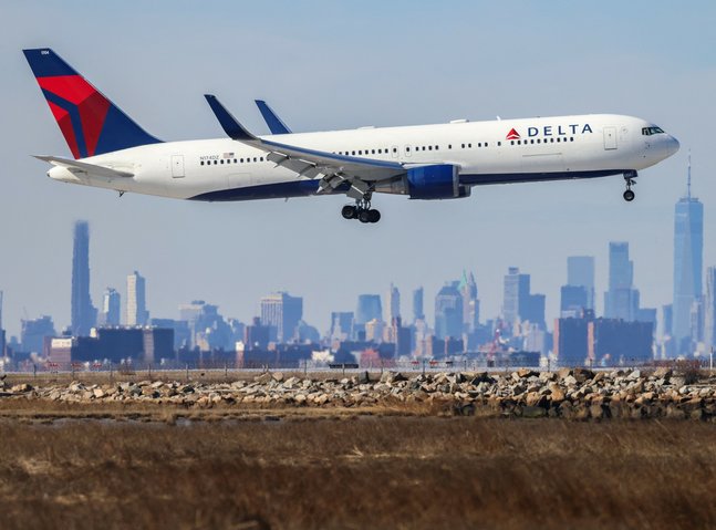 Severe turbulence on Delta flight: 25 hospitalized