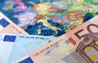ahrefindexeurobolgesiclasstkktLnktargetblankEuroBölgesiailkçeyrekteyüzde06büyüdü
