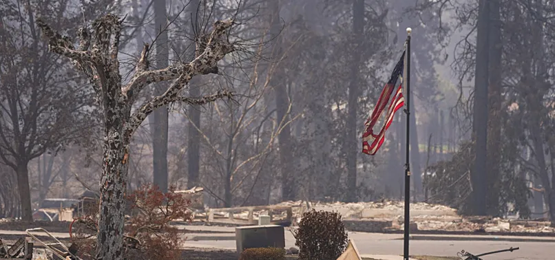 65,000 EVACUATE AS WILDFIRES DESTROY 700 HOMES IN WASHINGTON STATE