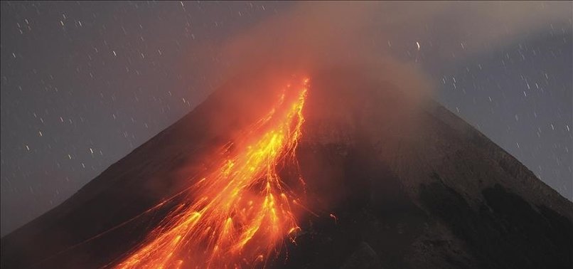 MOUNT MERAPI BEGINS TO SPEW LAVA AS ASH CLOUDS COVER TOWNS ON INDONESIAS JAVA ISLAND