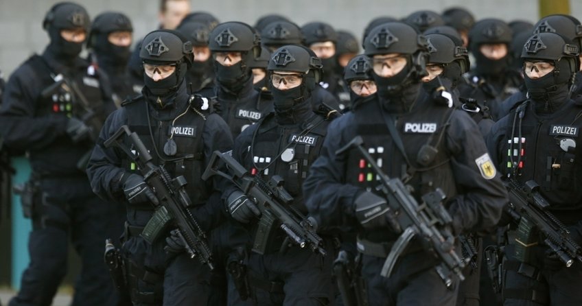 Terörle mücadele için daha sert yasa