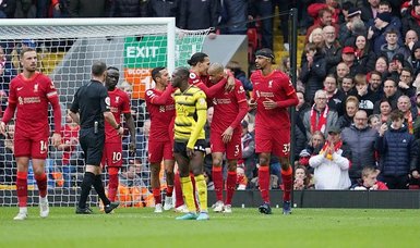 Liverpool go top of EPL after defeating Watford 2-0 by keeping heat on Man City in title race