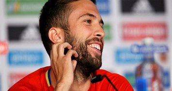 Barcelona's Alba denies rift with Spain coach Enrique