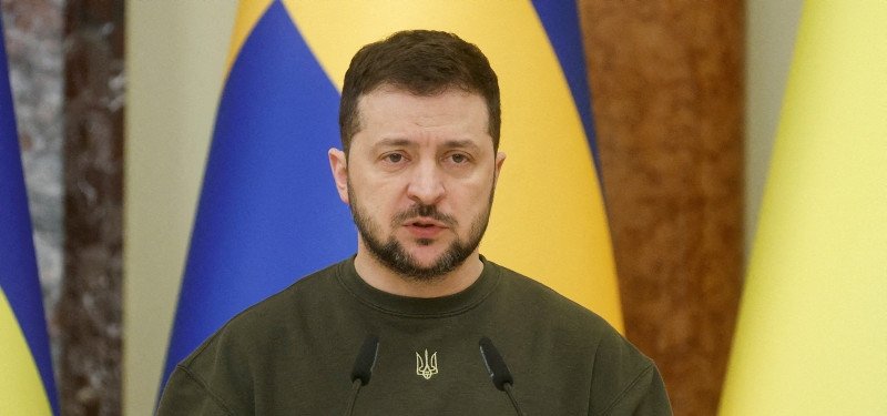Zelenskiy: Ukrainian forces holding front line despite mass pressure