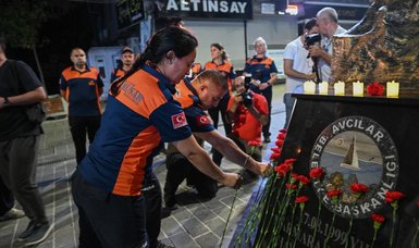 Victims of earthquake were commemorated in Istanbul