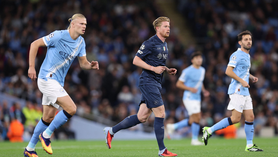 MANCHESTER CITY: 2 NAPOLI: 0
