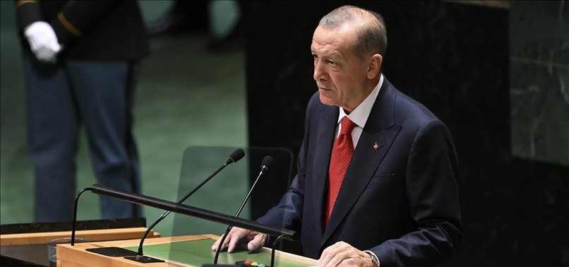 TURKISH PRESIDENT SAYS INTL COMMUNITY FAILING IN FACE OF ISRAELS INDISCRIMINATE ATTACKS ON CIVILIANS