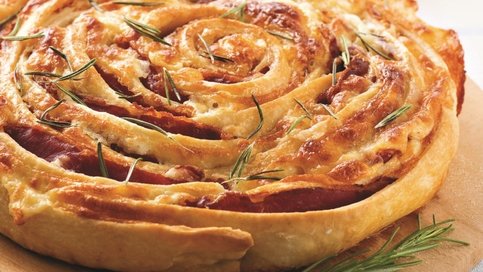 Pastırmalı Sarma Börek