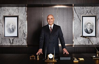ahrefindexhalkbankclasstkktLnktargetblankHalkbankakredikartlarıcirosundaTROYunpayıhızlaartıyor