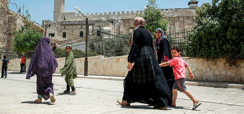 ISRAEL KEEPS IBRAHIMI MOSQUE CLOSED TO PALESTINIAN WORSHIPPERS