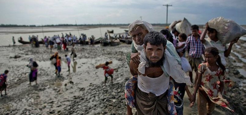 ROHINGYA IN BANGLADESH CAMPS LACK ACCESS TO CLEAN WATER