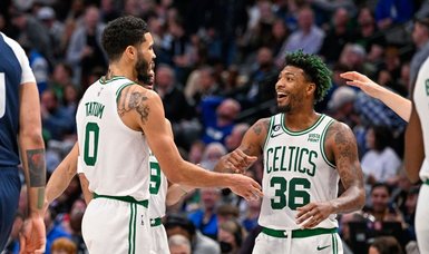 Jayson Tatum (34 points), Celtics hold off undermanned Spurs