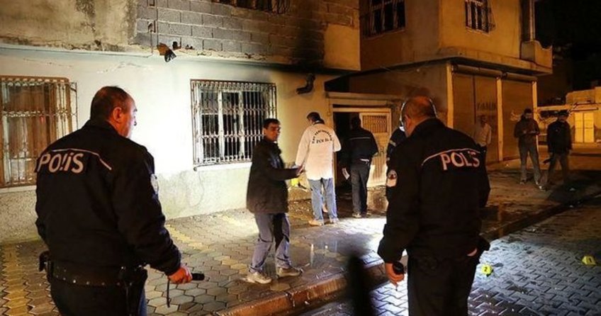 Adana’da cinayet zanlılarının annesinin evi kundaklandı