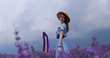Nature-lovers flock to fields of fragrant lavender to take photo