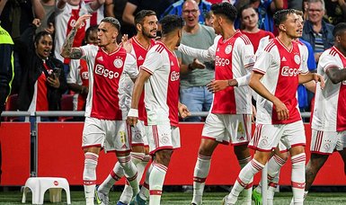 Ajax ban signs asking players for their shirts