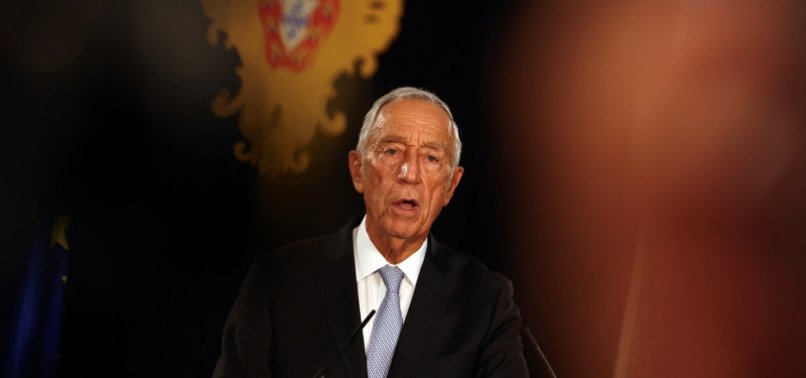 PORTUGALS PRESIDENT DISSOLVES PARLIAMENT AND CALLS SNAP ELECTIONS