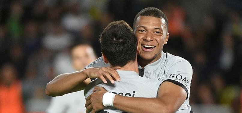 KYLIAN MBAPPE DOUBLE HELPS PSG STAY TOP IN LIGUE 1