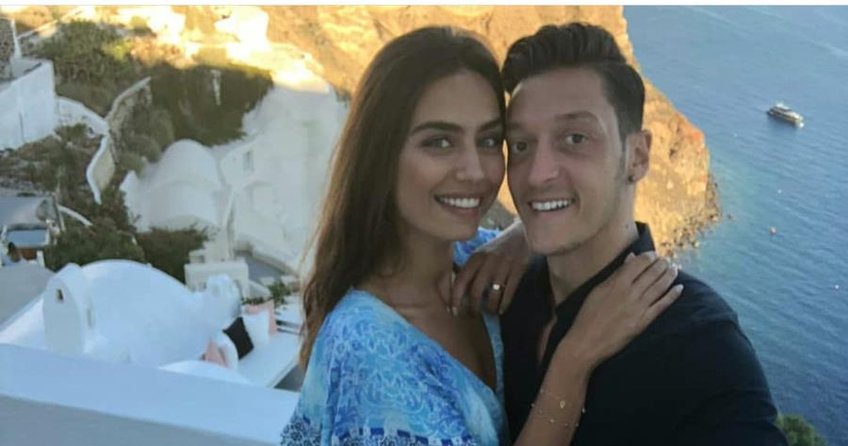 Özil’den Gülse’ye dügün hediyesi