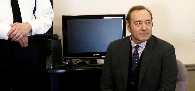 KEVIN SPACEY TELLS PEOPLE WHO ARE STRUGGLING IT DOES GET BETTER