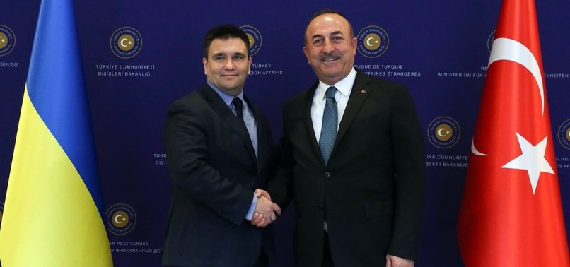 TURKISH, UKRAINIAN FOREIGN MINISTERS MEET IN ISTANBUL