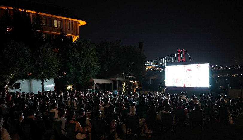 Yaz Akşamı Nostaljisi: Feriye’de Açık Hava Sinemaları Başlıyor!