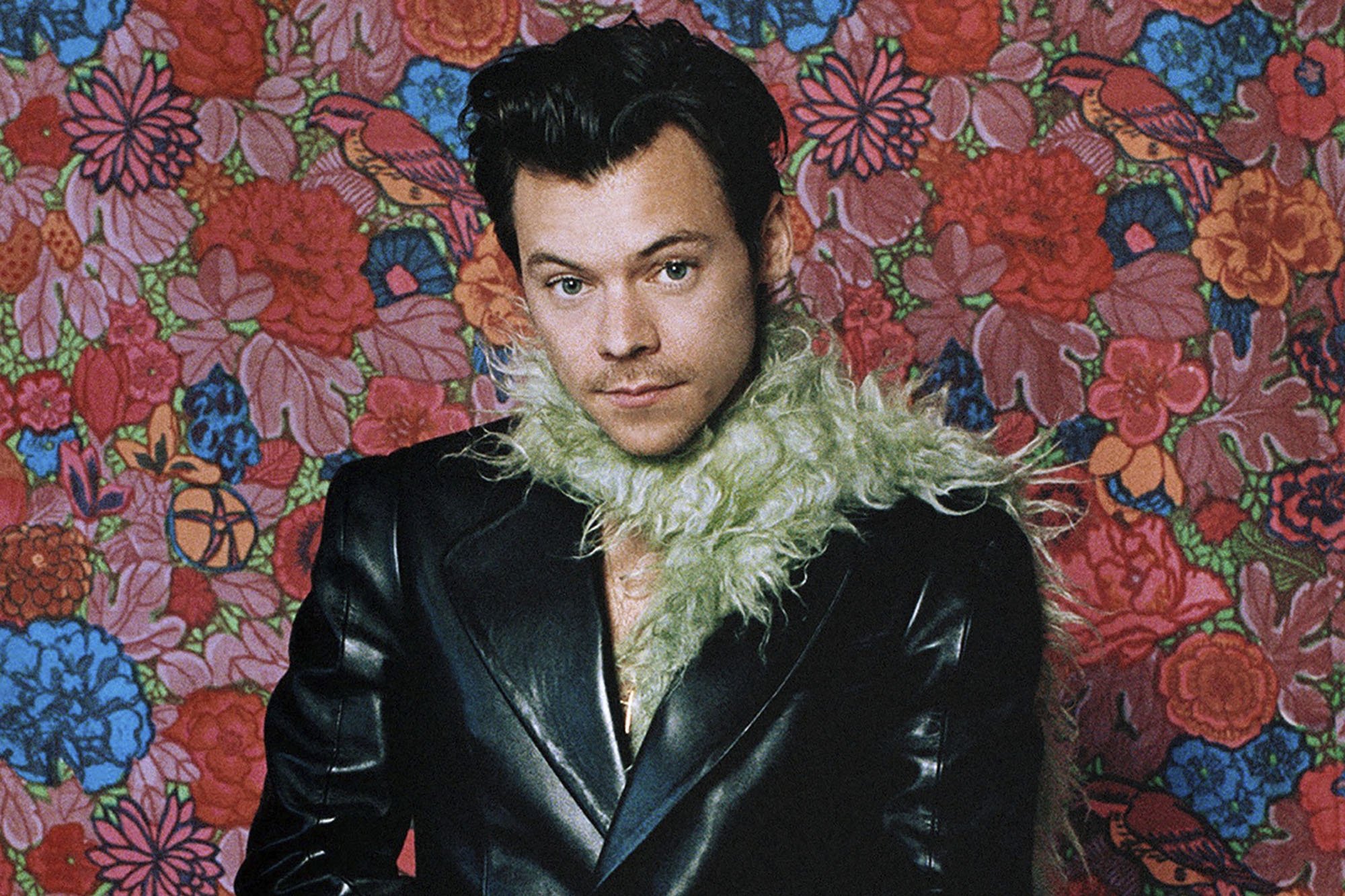 HARRY STYLES GÜZELLİK MARKASINI PİYASAYA SÜRÜYOR