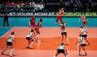 Turkish women's volleyball team defeat Belgium to win all 7 group matches