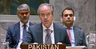 Pakistan urges Iran, US to stay committed to peace deal
