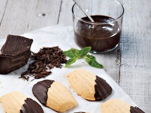 Çikolatalı İstiridye Kurabiye