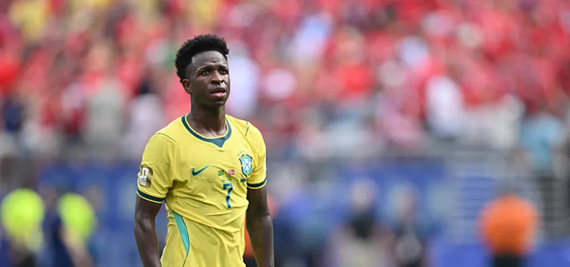 VINICIUS JR. SIGNS NEW 6-YEAR DEAL WITH REAL MADRID
