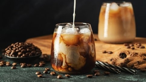 Filtre Kahveli Iced Flat White