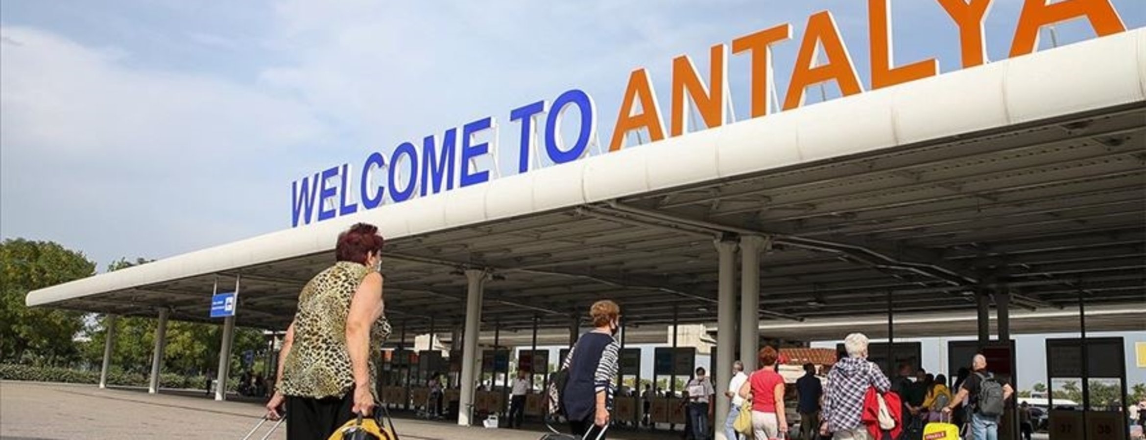 Antalya Havalimanı’nda dün uçak trafiği rekoru kırıldı